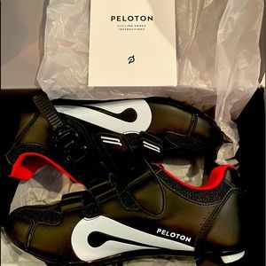 Peloton cycling shoes - Size 40 - great condition! No cleats.